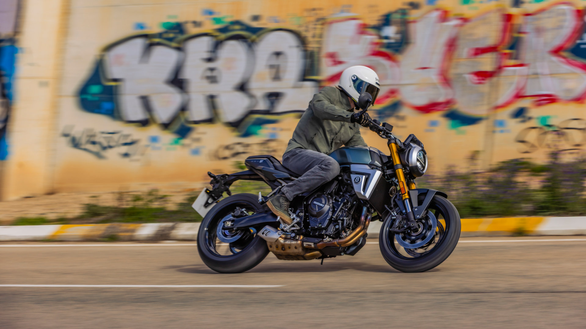 GSX-8T Metallic Mat Steel Green